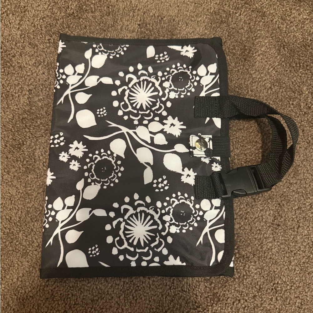 Thirty-One Timeless Beauty Organizer